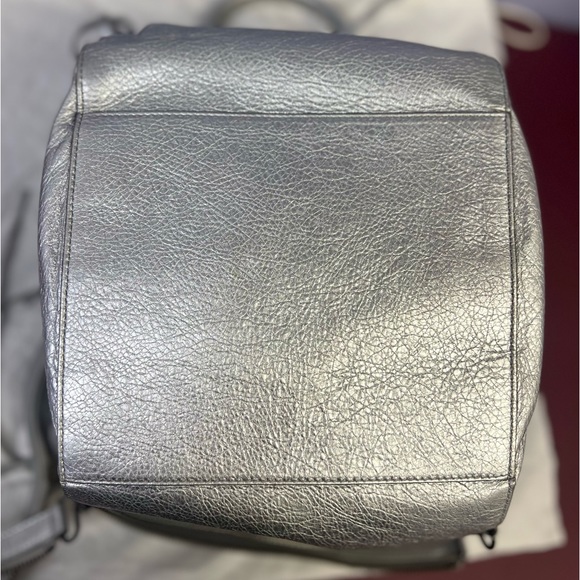 BALENCIAGA METALLIC SILVER BAG LIKE NEW - Picture 6 of 6